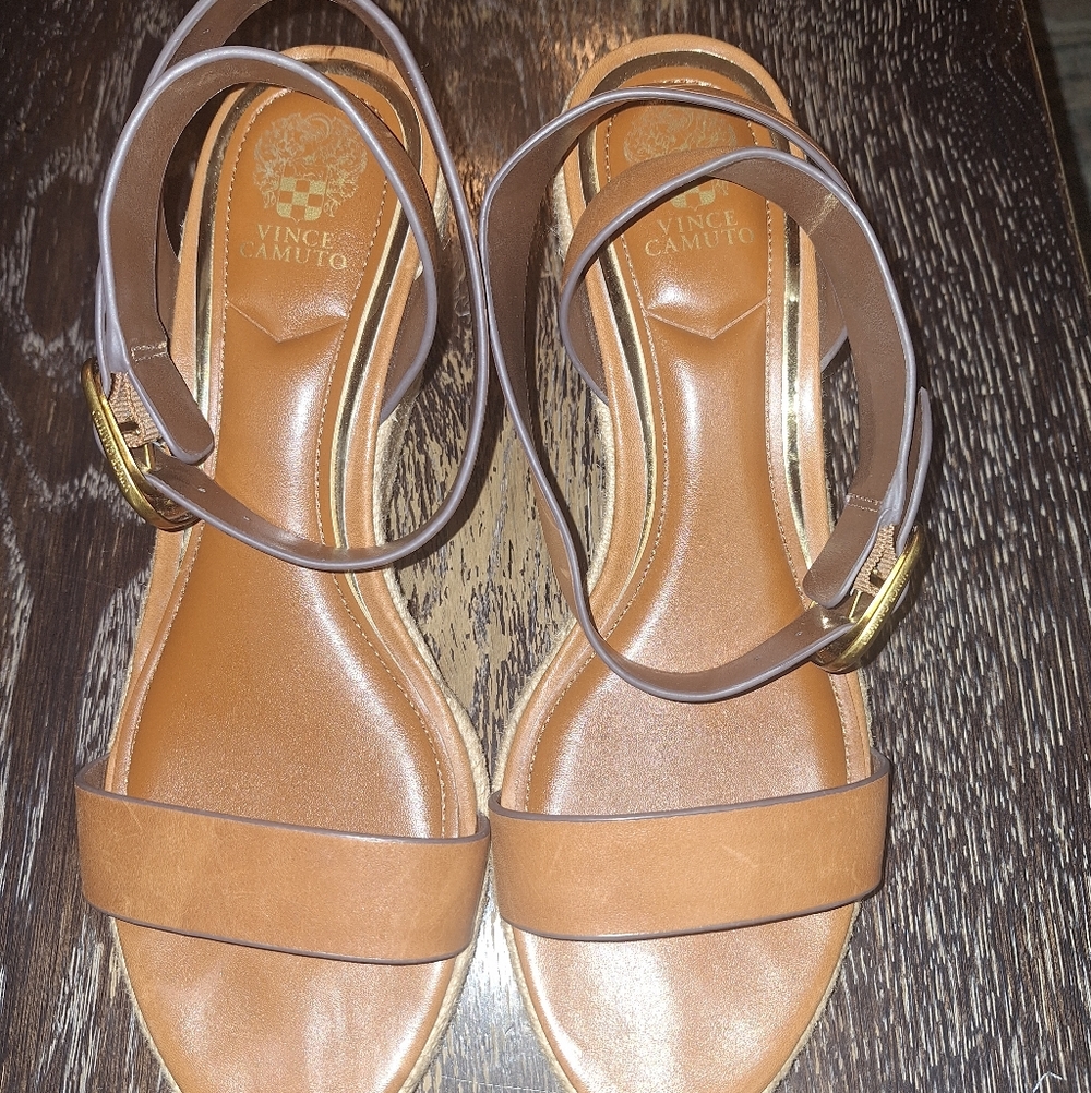 Vince Camuto Women's Tan Leather Ankle-Strap Sandals